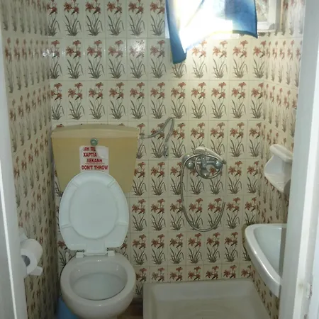 Agios Antonios Konukevi 3*